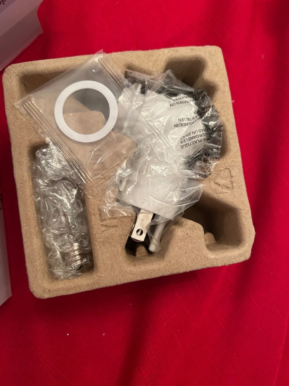 Scentsy under wraps plug in wax warmer brand new in box - Picture 2 of 4